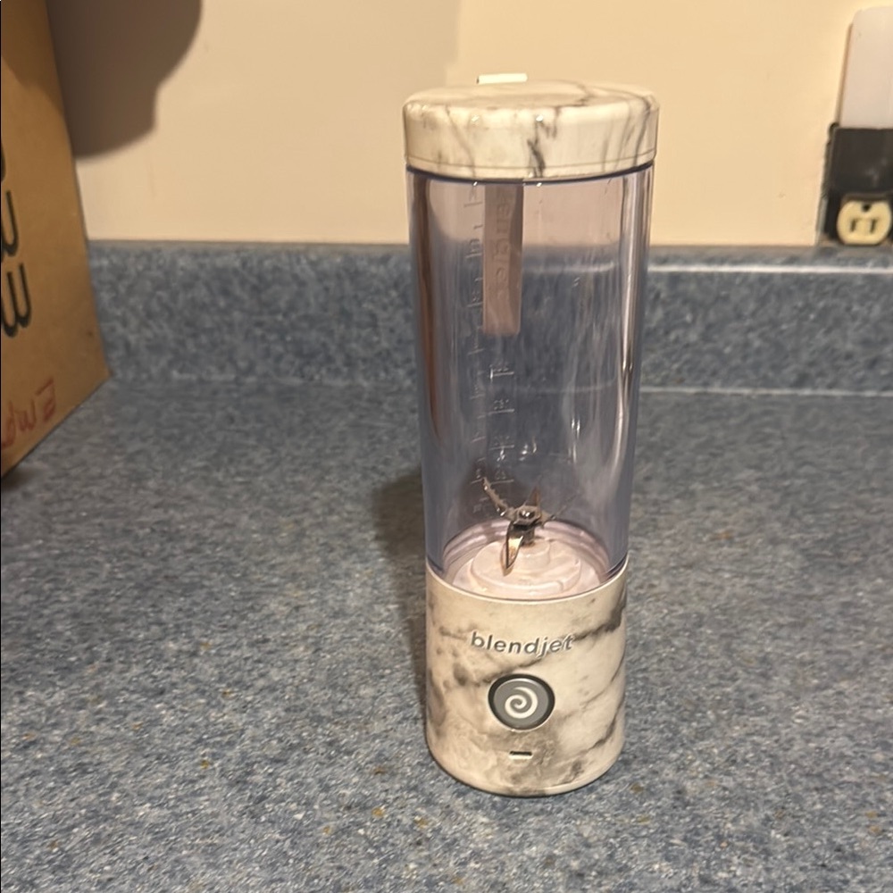 BlendJet 2 Portable Blender in Marble